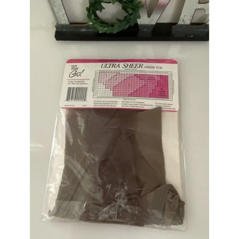 Vintage On the Go Pantyhose Womens Size 3 Platina Ultra Sheer Ultra Transparente
